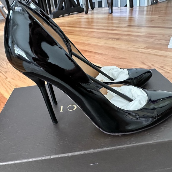 Gucci Vernice Crystal Nero pump
